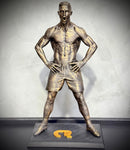 The CR7 Legacy – ( Figure Cristiano Ronaldo) Premium Decorativo  de Luxo pintado a mão,grande 37 cm  Pronta entrega ORIGINAL.
