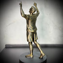 The Messi Legacy – ( Figure Messi) Premium Decorativo  de Luxo pintado a mão,grande 32 cm  Pronta entrega ORIGINAL.